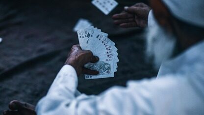 又“刑”了！搞瘫公司三千多工作电脑，不给 500 万就删 IT 账户，网友：快乐的员工谁干这事儿啊