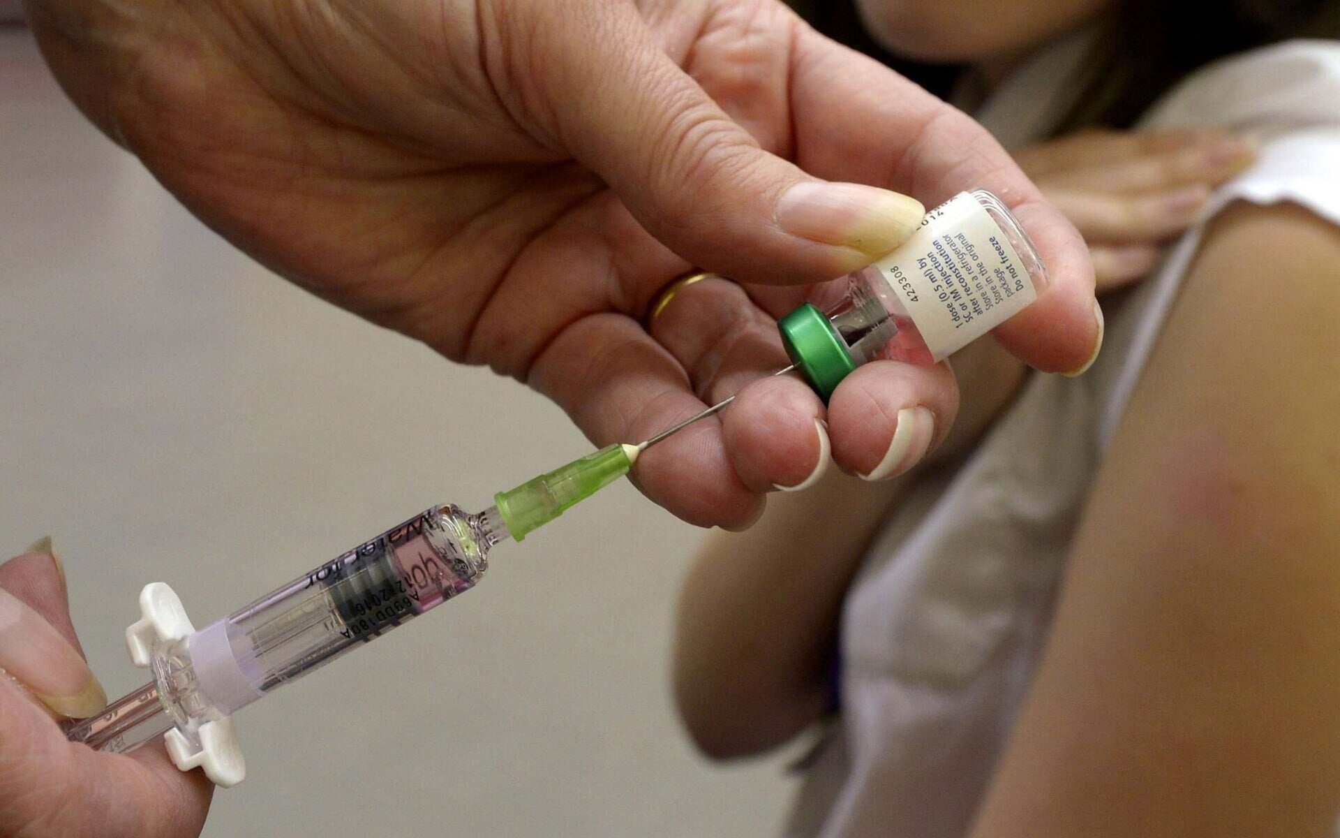 全球首个AI设计流感疫苗问世，目前已进入人体试验阶段