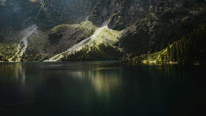 使用云函数开发作为后端,需要备案吗?