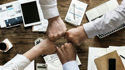 AI 项目总踩坑？小团队、渐进研讨带你找到正确打开方式