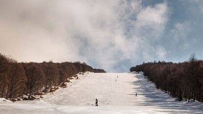 通过小而具体的行动与轮换主持人,让回顾会议真正发挥作用