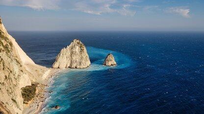 架构师困境:选择已被验证的道路,还是自行开辟一条新路?