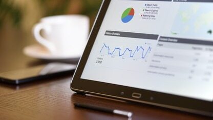 GitHub 发布 Agentic Workflows,解锁 AI 驱动的代码库自动化潜力