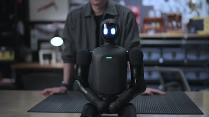 把“全身力控”塞进背包、关节比鸡蛋还小？稚晖君推出启元Q1，这次真要终结“玩具机器人”了？