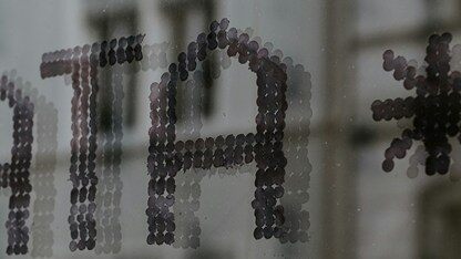 组织规模扩大时,如何应对信任与心理安全感