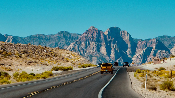 从数据到决策：AI 驱动的 Quick BI 架构设计与实践