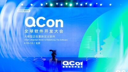 六大趋势、140+专家深度输出，超千位开发者在QCon北京站看见AI落地的真实路径