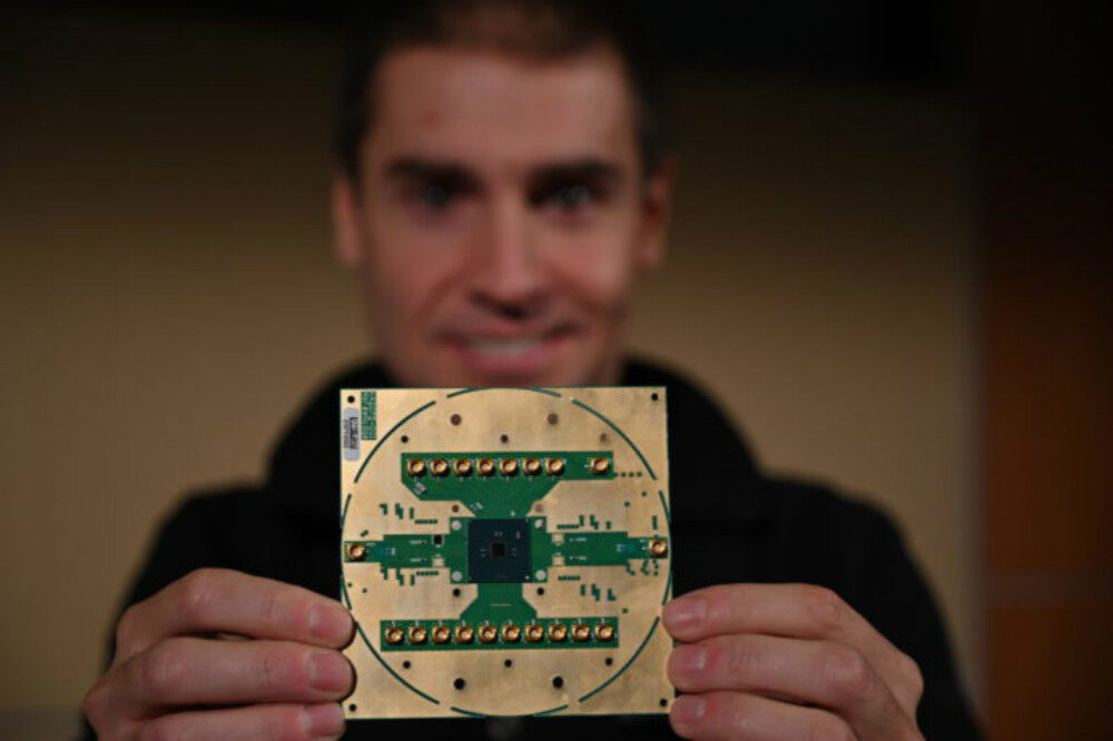 英特尔发布Horse Ridge低温控制芯片，加速全栈量子计算系统开发