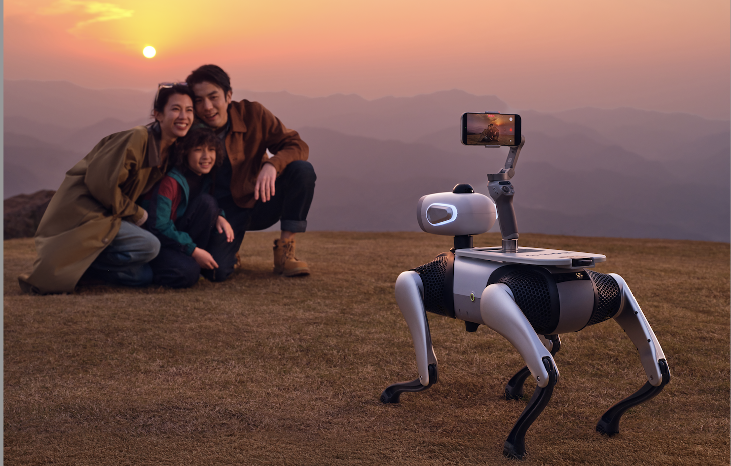 不用遥控自己跑！Vbot维他动力首款 “自主跟屁虫” 机器狗开售，12988 元抢疯了，明年 3 月批量供货