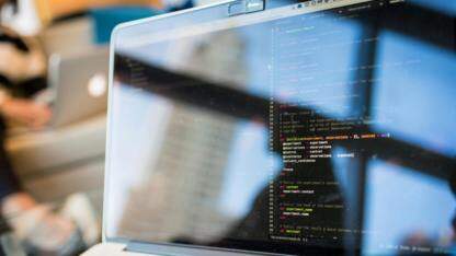 如何使用领域驱动设计和变革走私进行社会技术设计