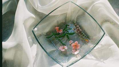 一边秀肌肉，一边设围墙，NVIDIA 发布 OmniVinci，性能碾压 Qwen2.5-Omni，却被骂“假开源”