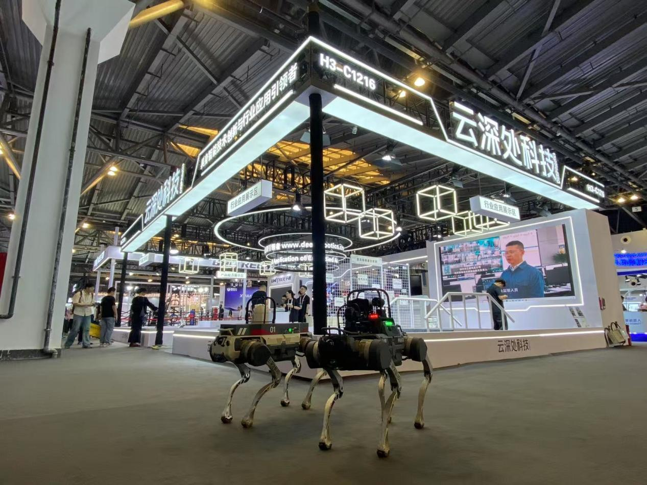 真实作业场景+具身智能能力!云深处科技闪耀WAIC2025