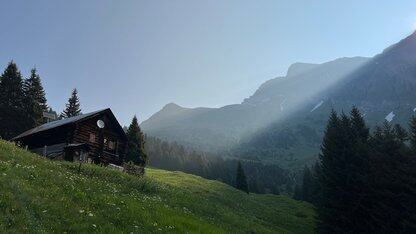 七大平台集体亮相,300+款智能体“即取即用”!中关村科金公开企业级智能体落地路线图