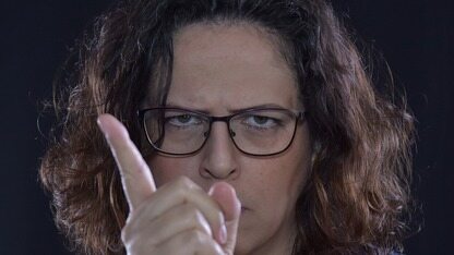 呼吁薪资透明化:新人比我高5000元,问题在我还是在公司? | 话题