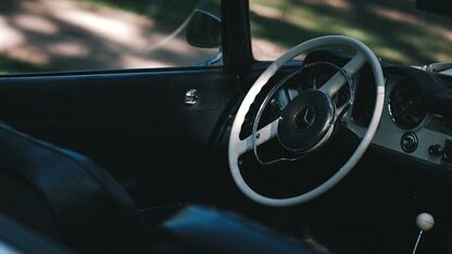 快手遇P0级安全事故，市值蒸发近百亿；字节120名员工因触犯红线被辞退；Karpathy自曝“作为程序员从未感到如此落后”，引爆焦虑｜AI周报